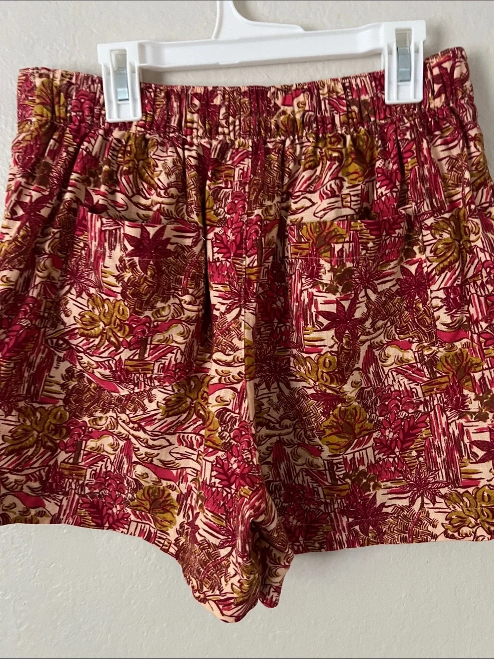 Like New! JOIE Linen Blend Red Floral Print Pull On Casual Shorts in Size S - Picture 6 of 14